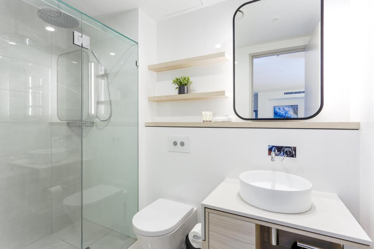 Sea View Beachfront Apartment In Surfers Gold Coast Exterior foto